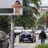 Chaque année, le coût total du bruit routier, ferroviaire et aérien est estimé à environ 2,6 milliards de francs en Suisse, dont 1,4 milliard pour la santé (image d'illustration). KEYSTONE/MARTIAL TREZZINI